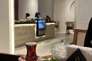 شاي بخار الطائف (السعر + المنيو + الموقع + أراء الناس)